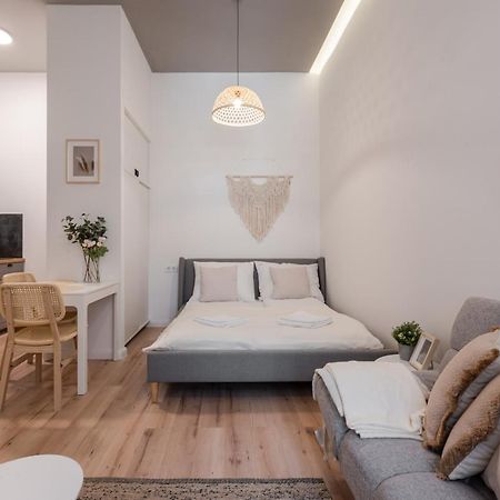 A62 - Akacfa Street Central Residence - Best Location By Bqa Budapest Esterno foto