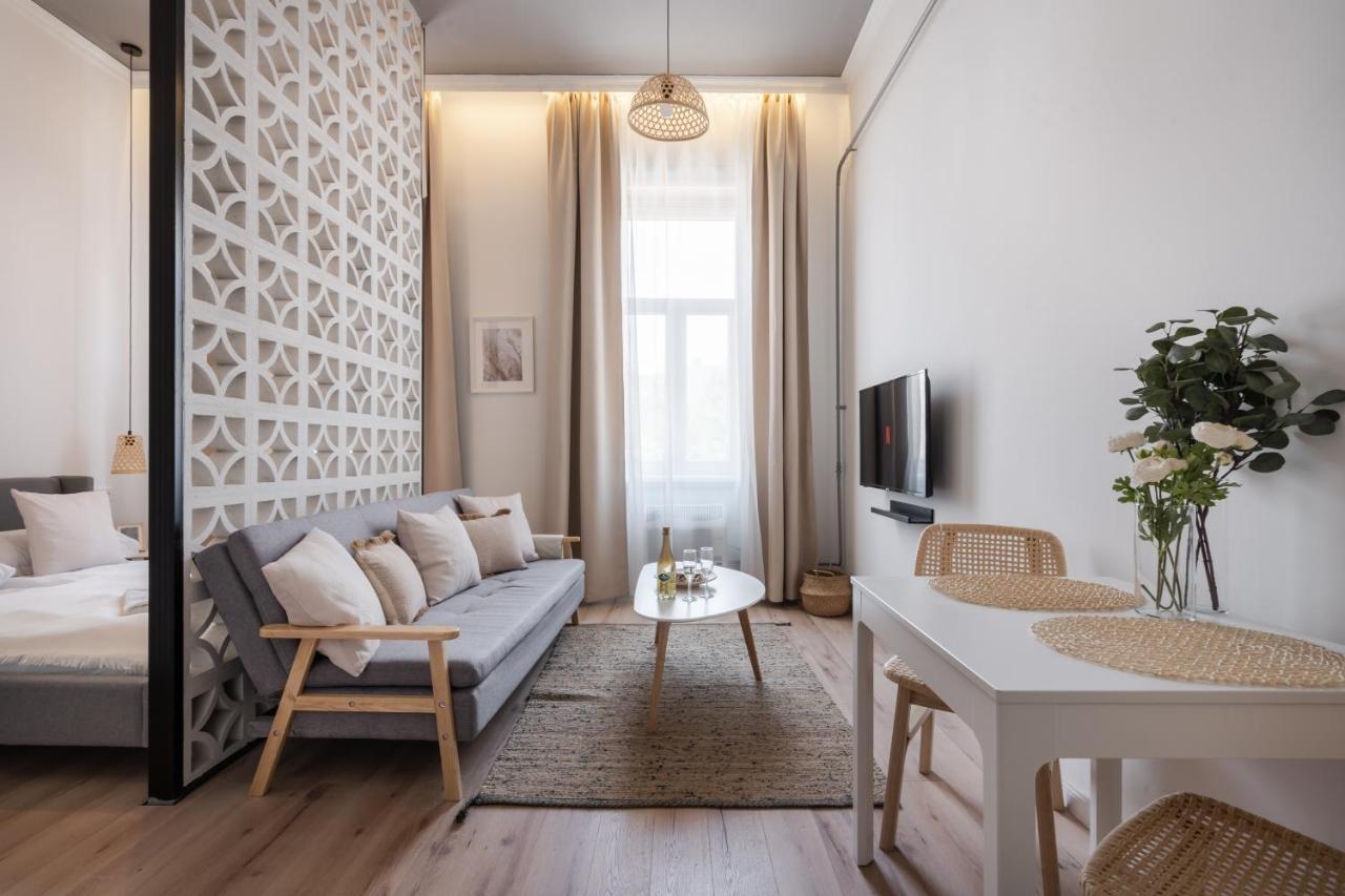 A62 - Akacfa Street Central Residence - Best Location By Bqa Budapest Esterno foto