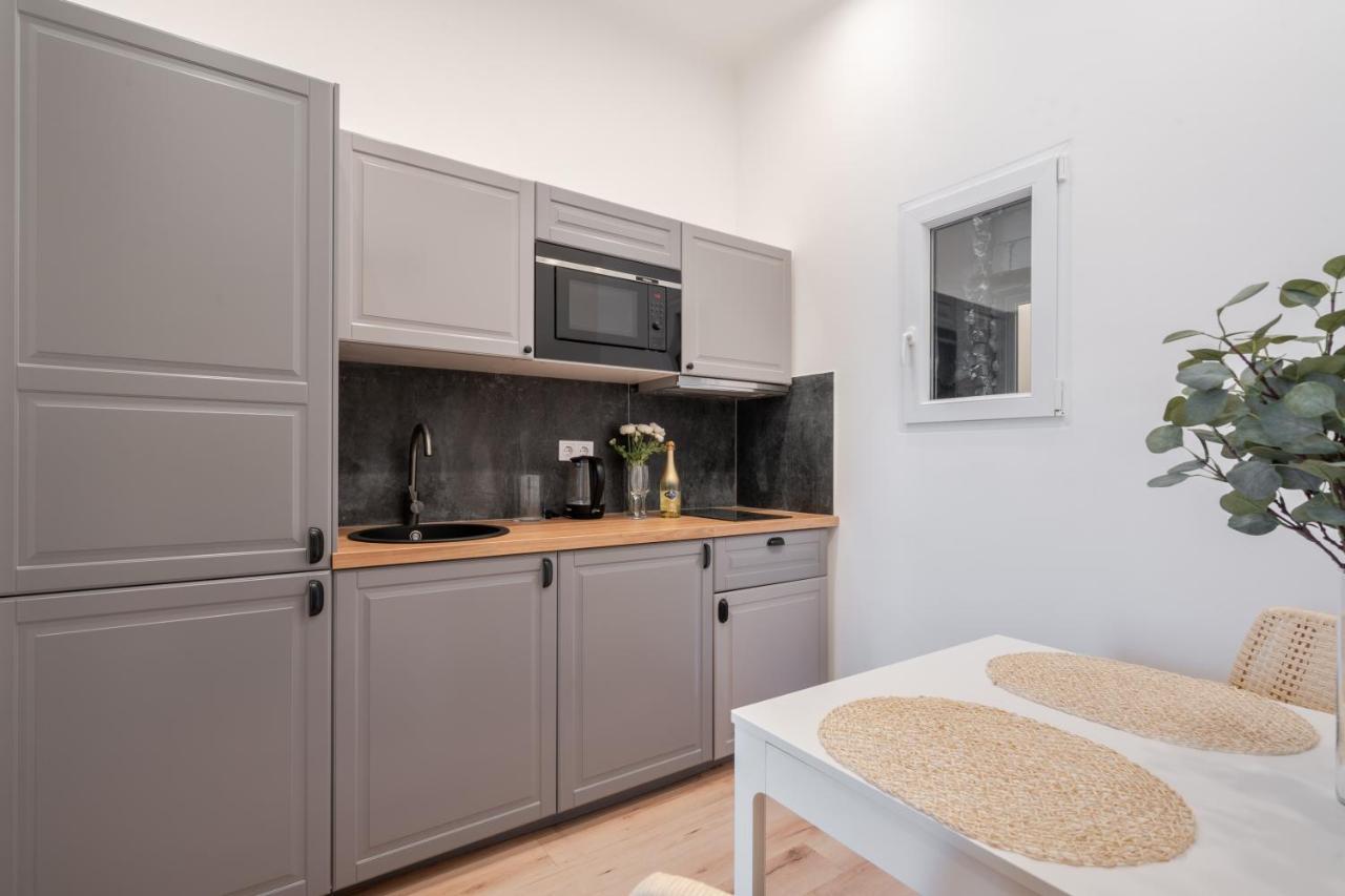 A62 - Akacfa Street Central Residence - Best Location By Bqa Budapest Esterno foto