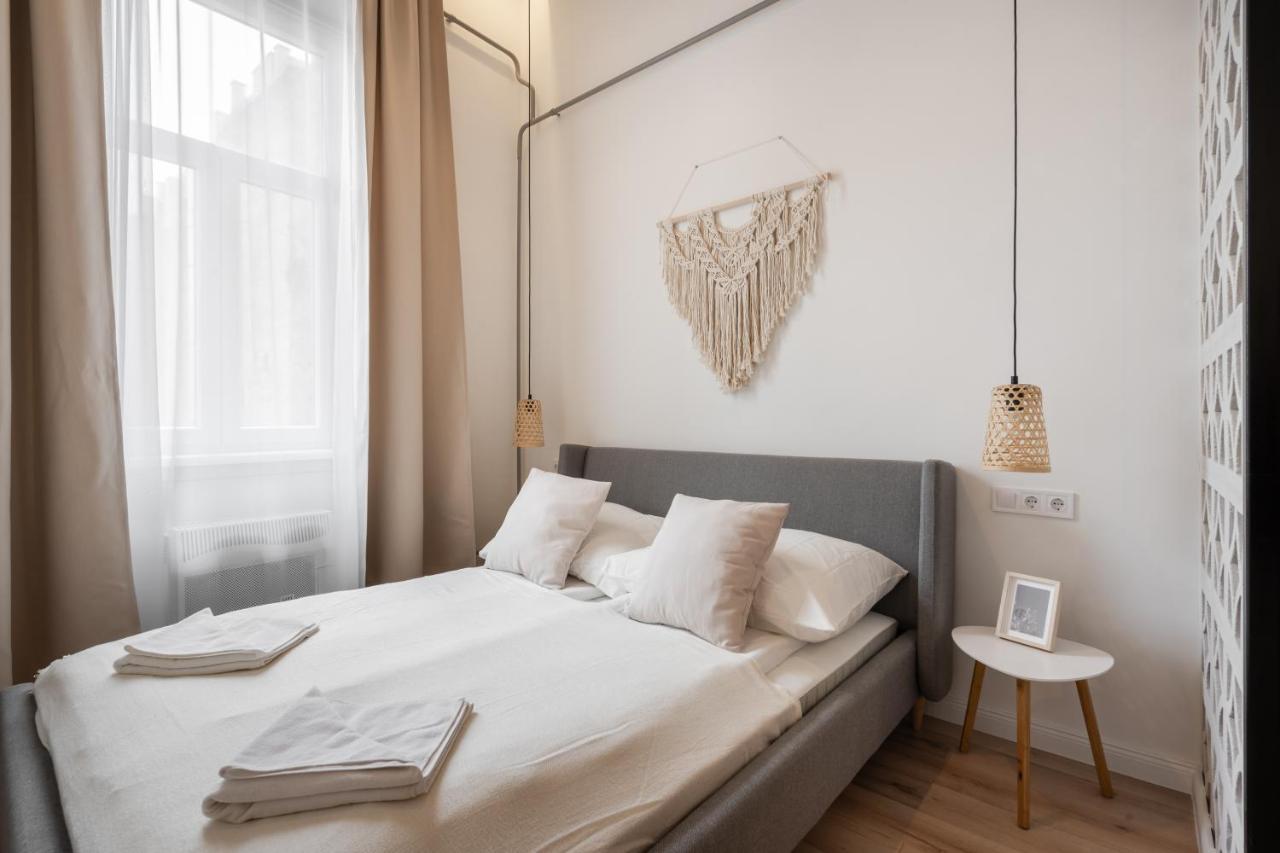 A62 - Akacfa Street Central Residence - Best Location By Bqa Budapest Esterno foto