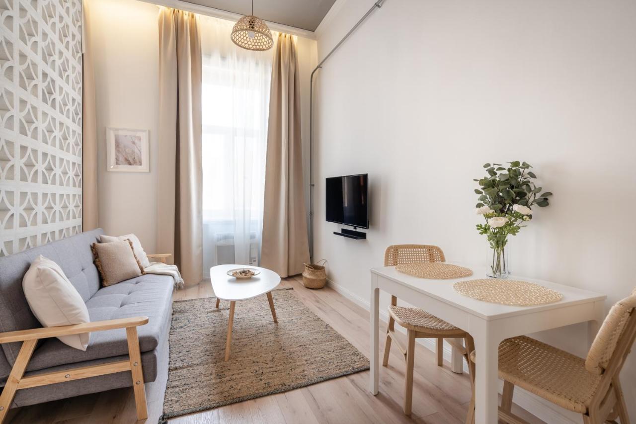 A62 - Akacfa Street Central Residence - Best Location By Bqa Budapest Esterno foto